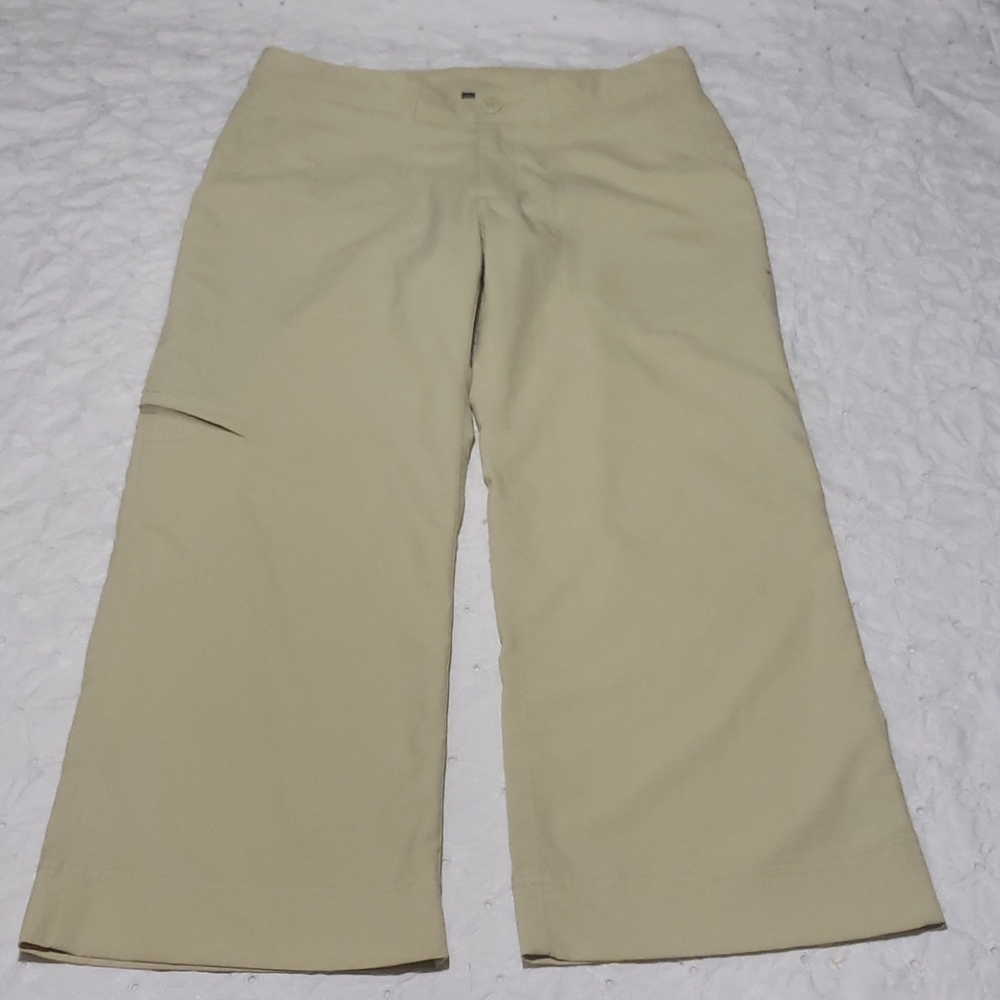 Patagonia beige woman capri cargo outdoors pants 2 wide leg